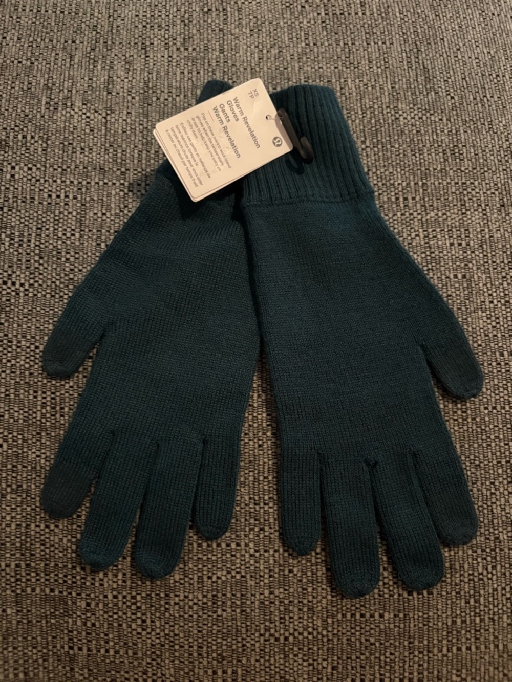 NWT Lululemon Warm Revelation Gloves  - XS